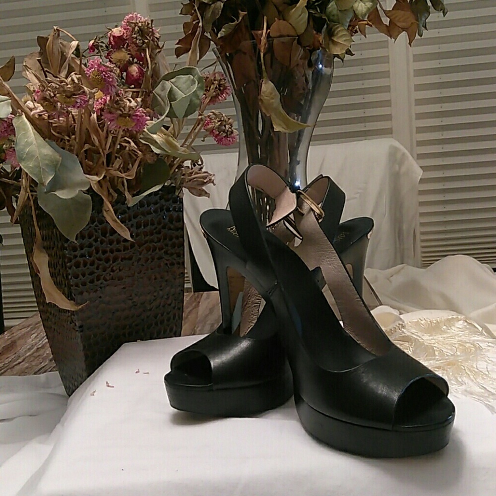 Michael Kors ladies black heels